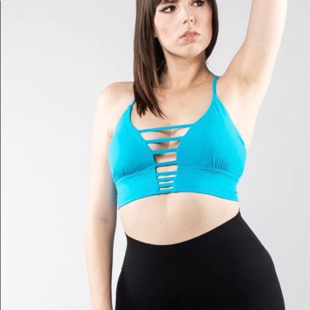 BuffBunny Spicy Hawaiian Bra